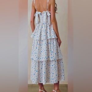 Boutique- White & Pale Blue WILDFLOWERS  TIERED MAXI DRESS - Size Medium